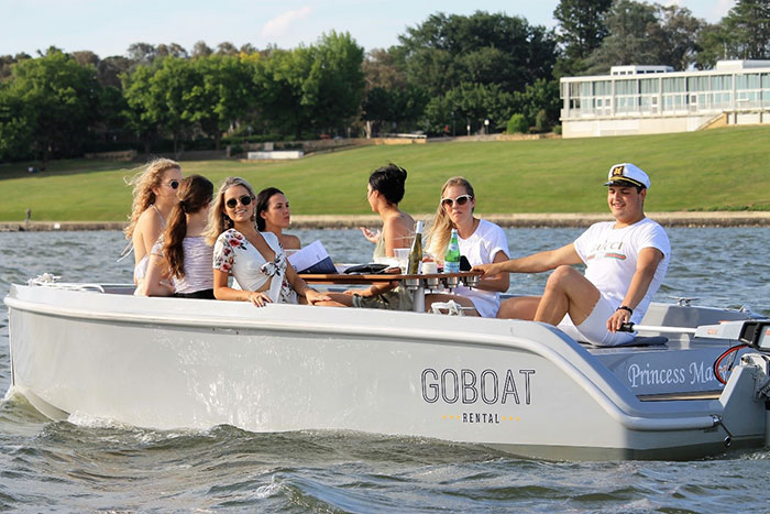 Goboats and Dinner! - Stellar Experiences