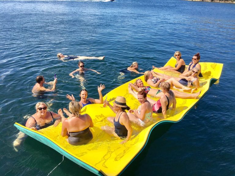 Sydney-Hens-Party-2-768×576